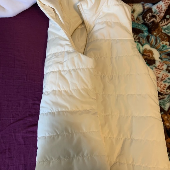 Michael kors puffer vest - Picture 2 of 3